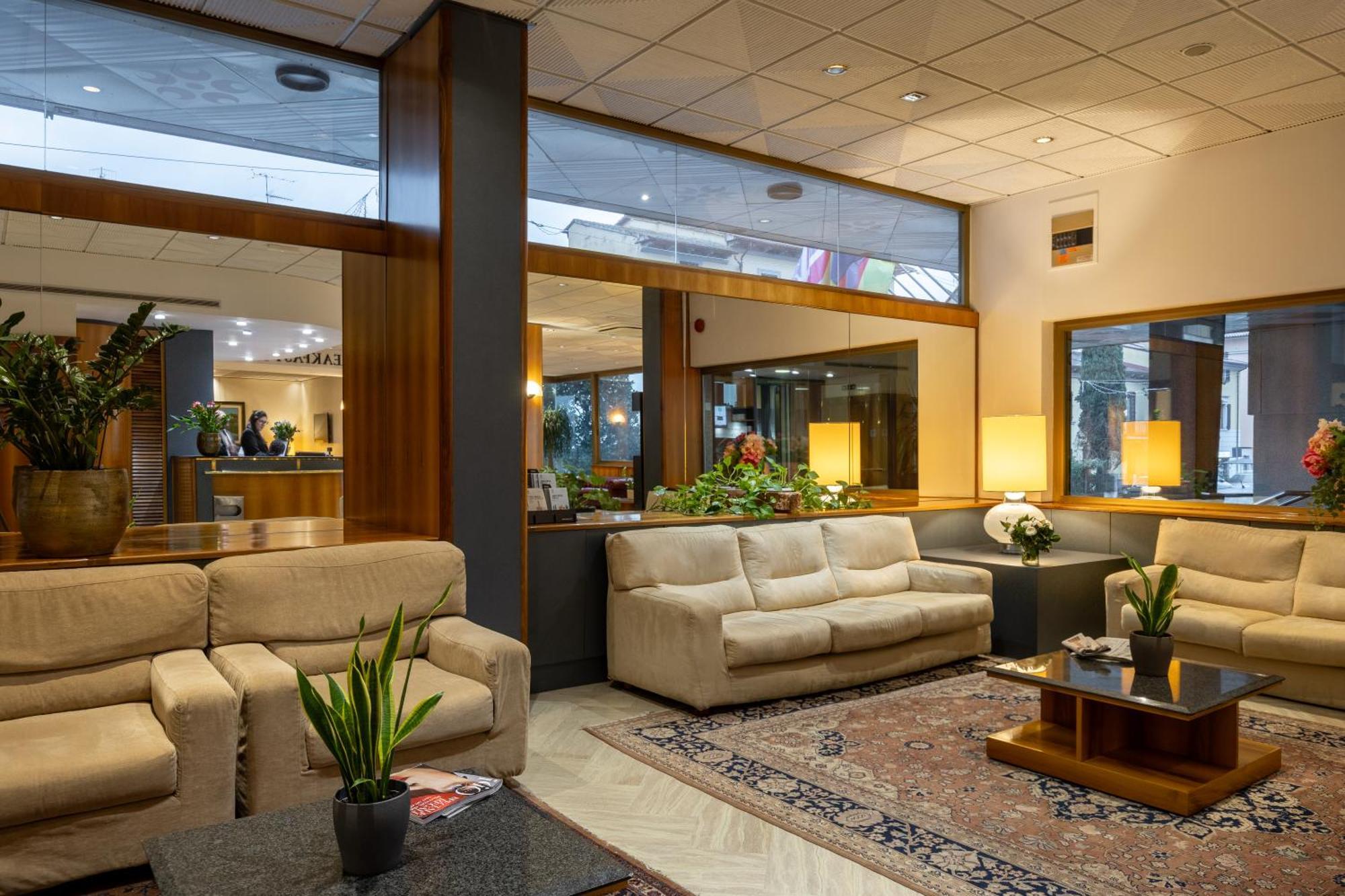 Hotel Minerva Arezzo Buitenkant foto